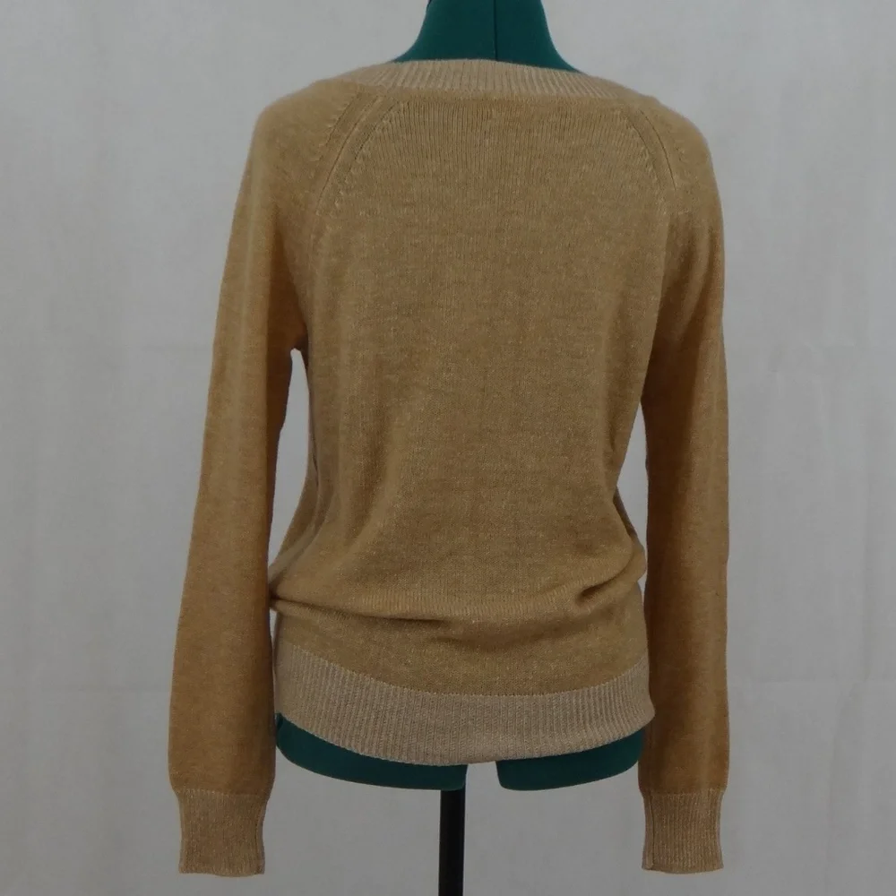 GAP - Picture 2 of 3